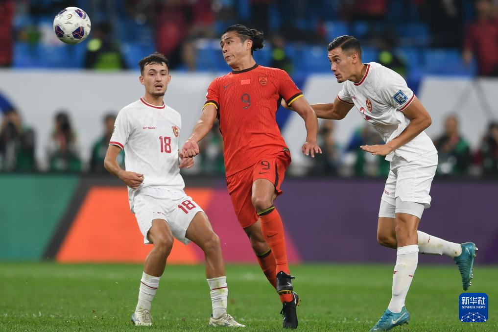 印度队横扫印尼队，黄鸭组合统治全场