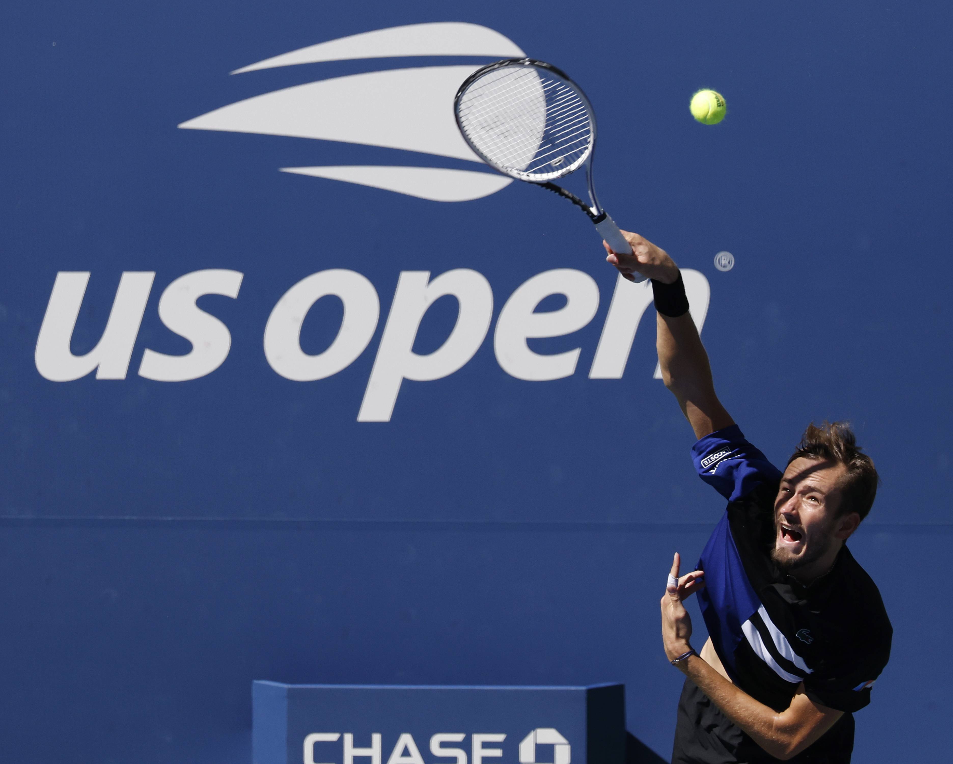 美网鏖战拉沃尔杯，梅德韦杰夫关键制胜