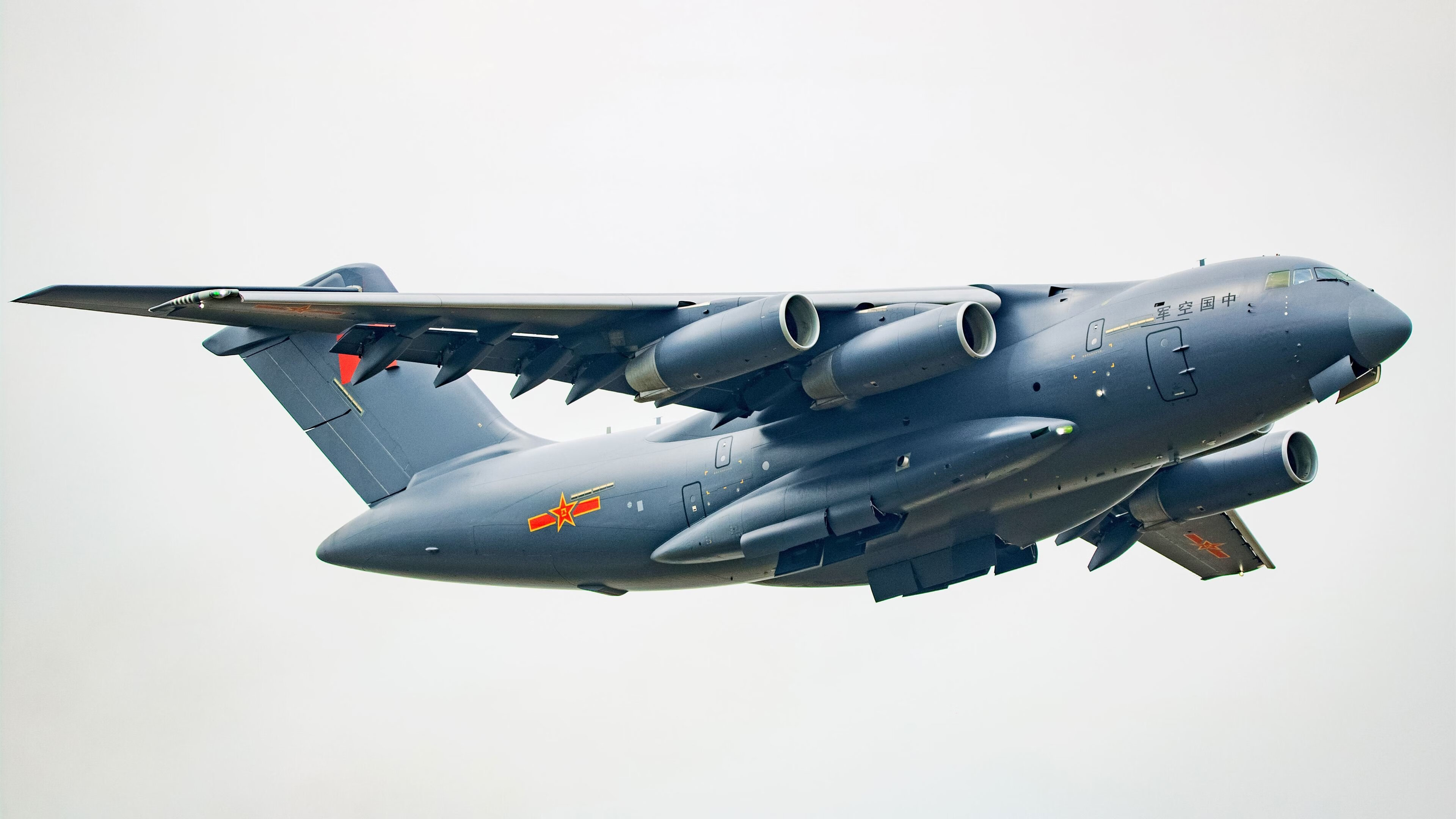 开云体育在线-跨洲烽火，当欧冠战术地图上浮现墨智对抗的暗影