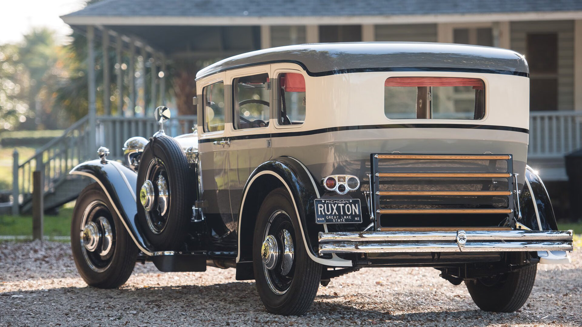 交错未来，当巴萨力克阿尔及利亚，谁在预演2026的奥斯梅恩时刻？