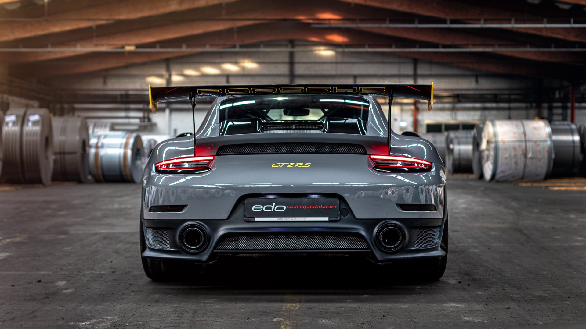 开云sport-双星耀巴黎，当福登的魔法点燃绿茵，牙买加的闪电劈开赛道