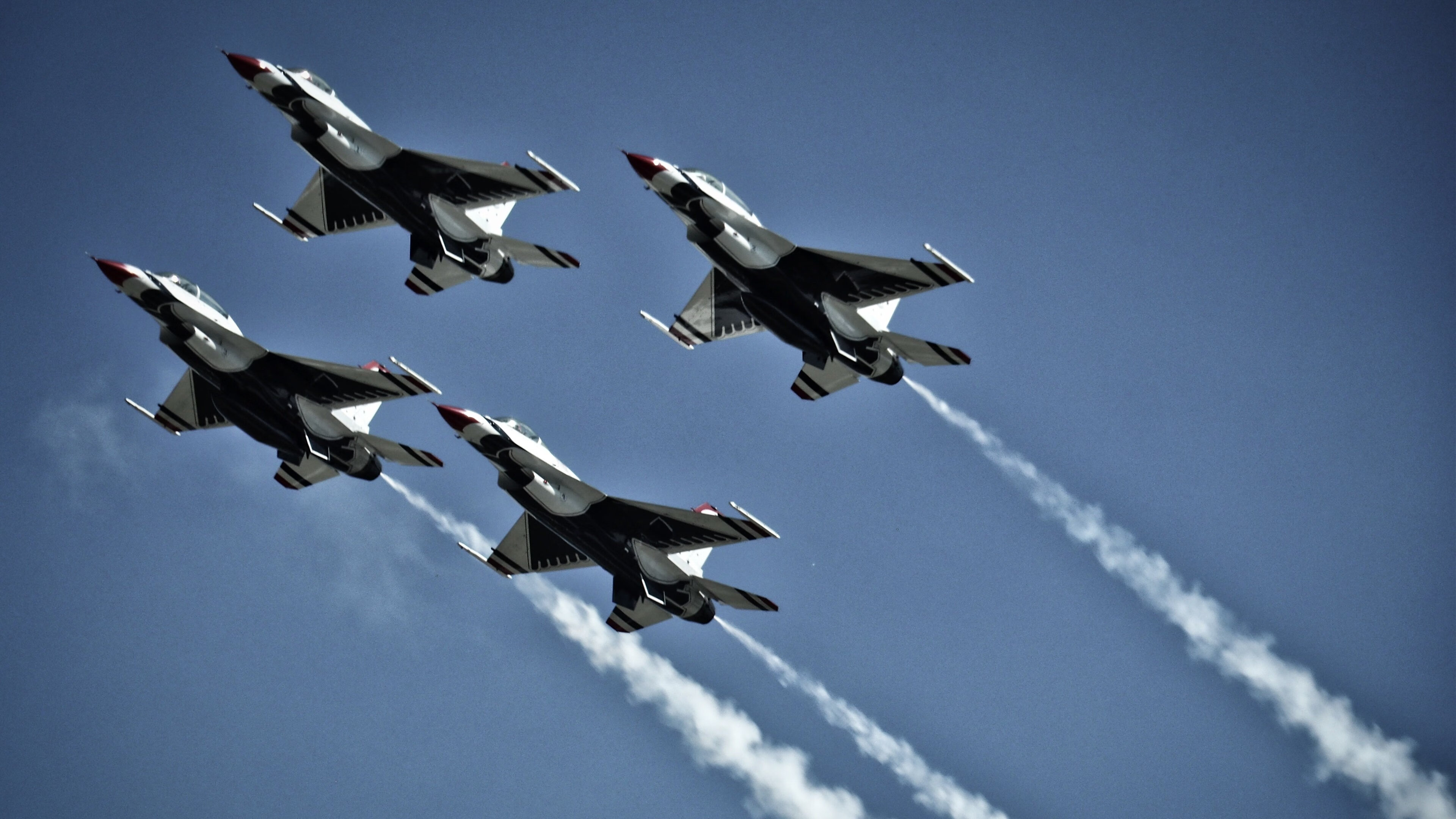 沉寂七十分钟后，欧洲战场深夜惊雷，格纳布里末节火力全开接管淘汰赛之夜