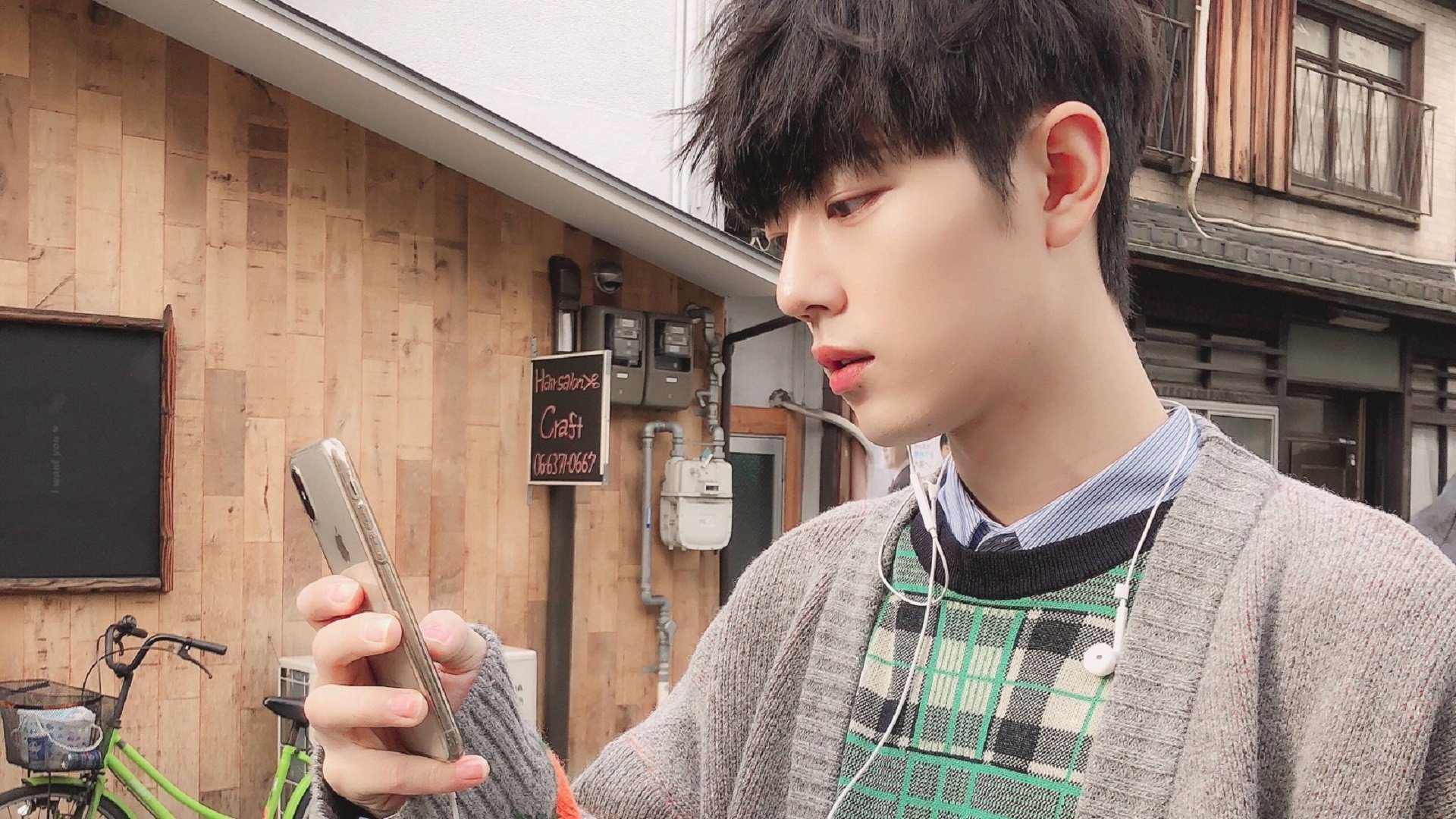 孤岛对阵银河战舰，马丁内利的一粒进球，如何定义了足球世界的唯一性